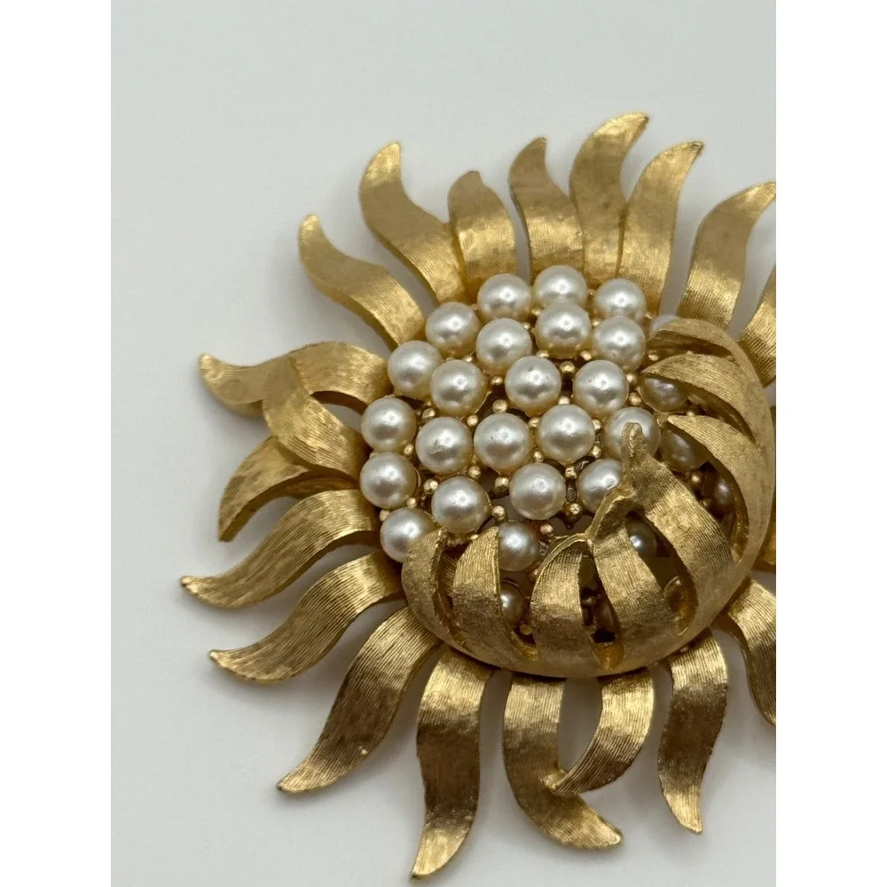 Vintage Crown Trifari Brooch Gold Tone Sunflower Flower Faux Pearl Pin